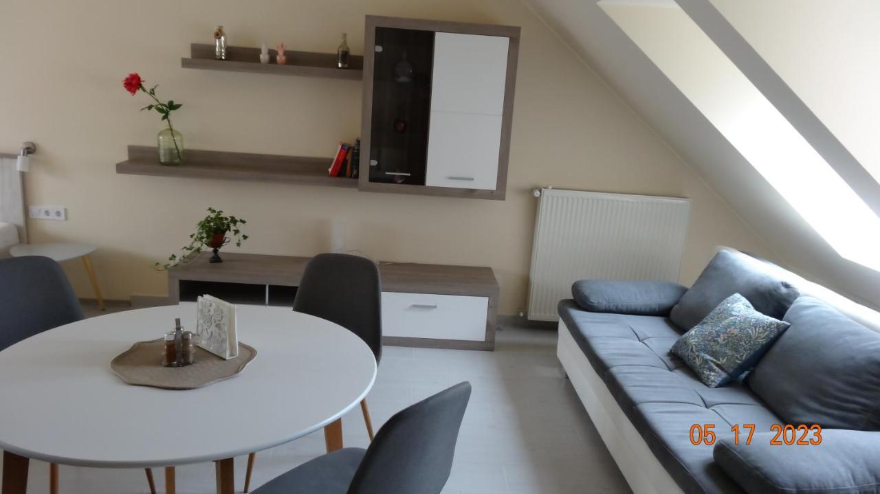 Gardencity Apartmanhaz Gyor Exterior photo