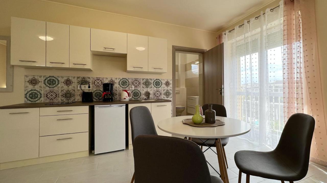 Gardencity Apartmanhaz Gyor Exterior photo