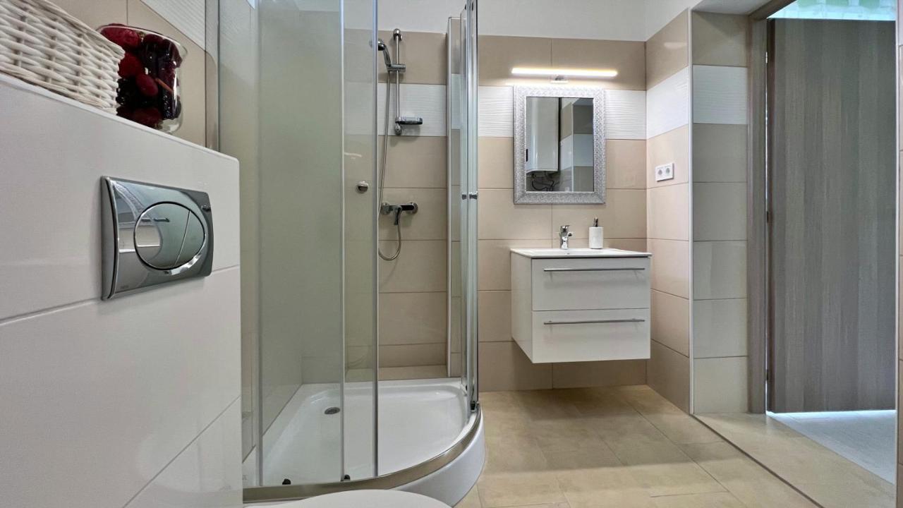 Gardencity Apartmanhaz Gyor Exterior photo