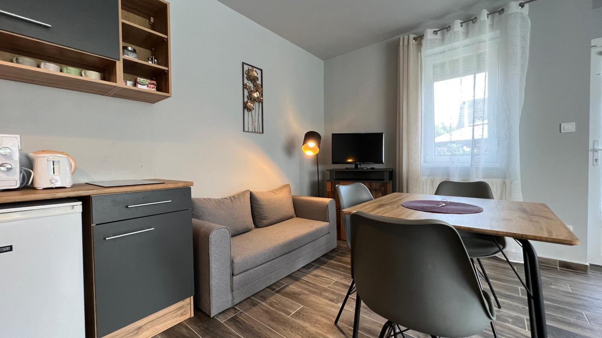 Gardencity Apartmanhaz Gyor Exterior photo